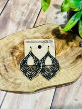 Load image into Gallery viewer, Black and Gold Filagree Dangle Earrings
